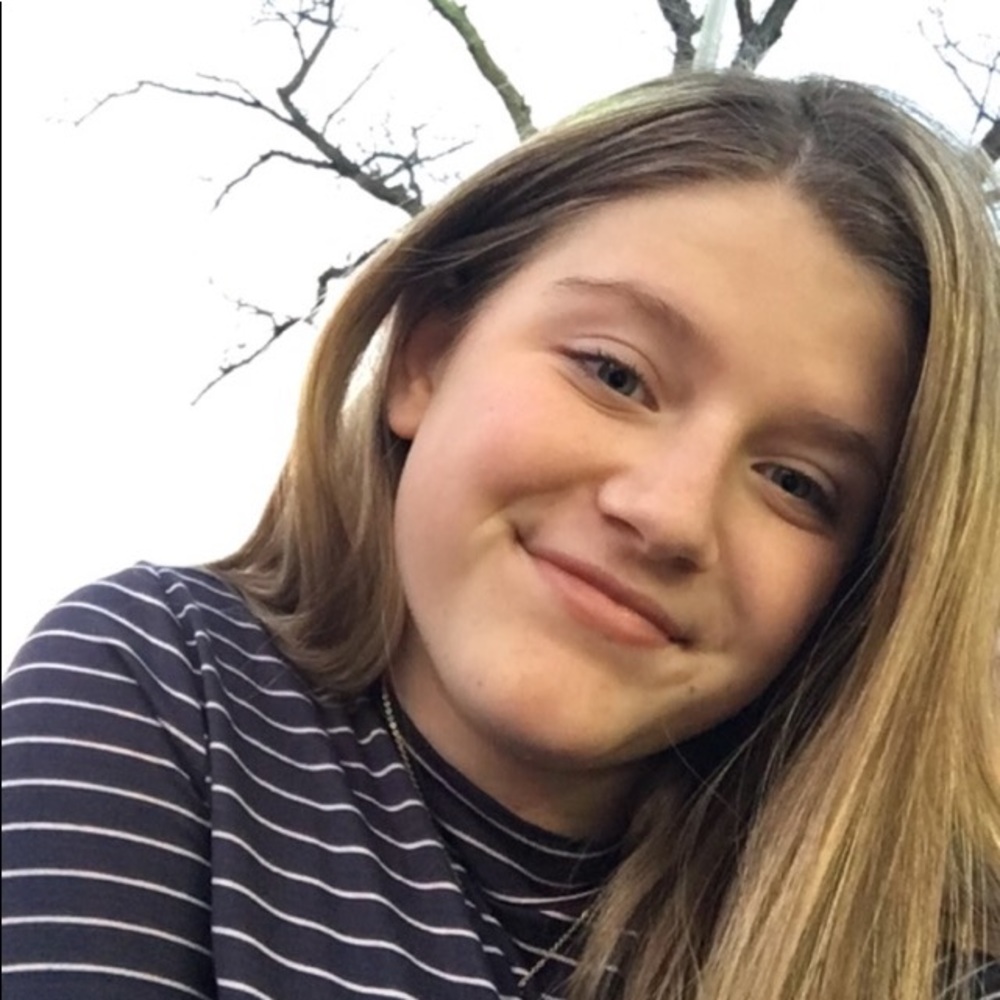 Meet your Posher, Elizabeth